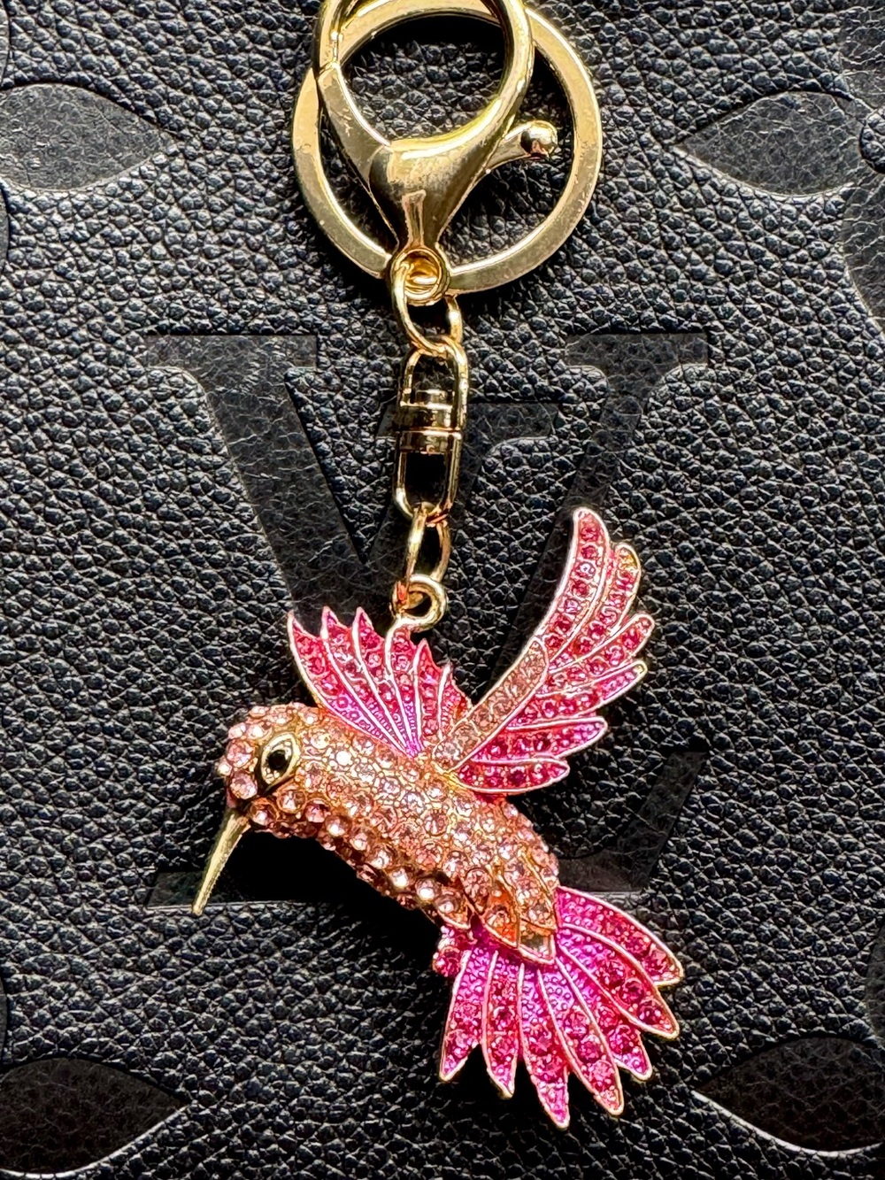 New Sparkling Pink Crystal Hummingbird Gold Tone Purse Bag Charm Keychain